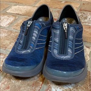 Bzees navy blue zip comfy shoes